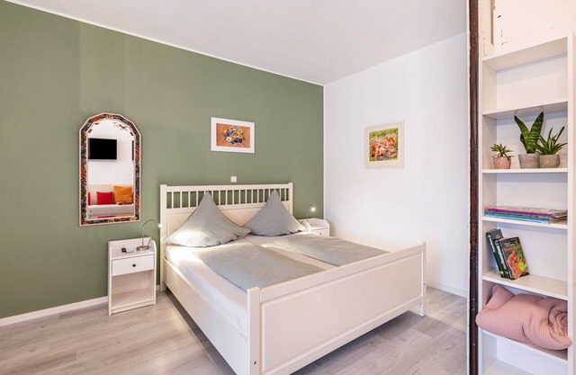 Studio Apartment 'Garten Apartment' with Shared Garden and Wi-Fi