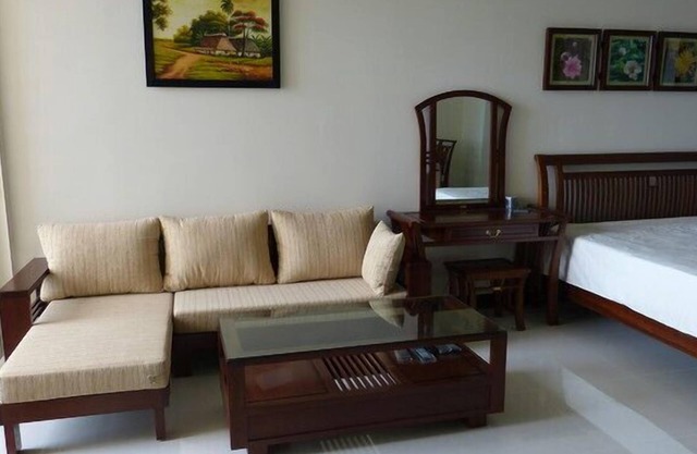 Studio apartment in 5* building The Cost