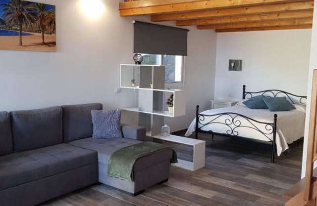 Studio 'De Tato' with Mountain View, Private Terrace and Wi-Fi