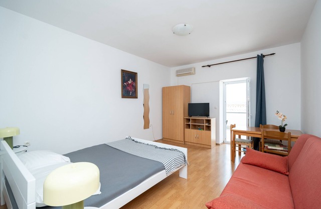 Studio flat with terrace and sea view Zubovići, Pag (AS-9365-b)