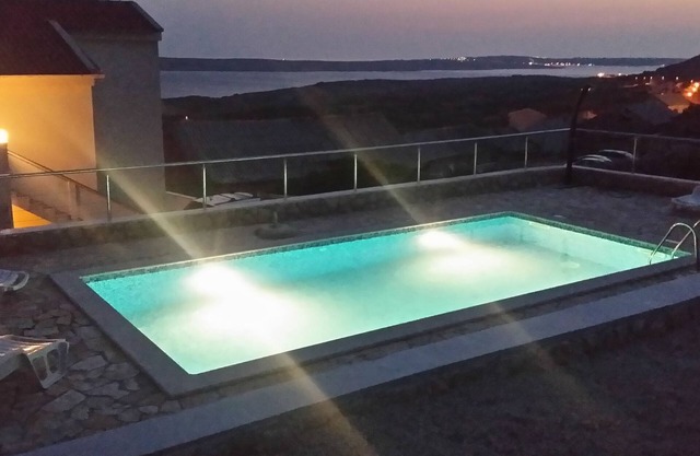 Studio flat with terrace and sea view Zubovići, Pag (AS-9365-a)