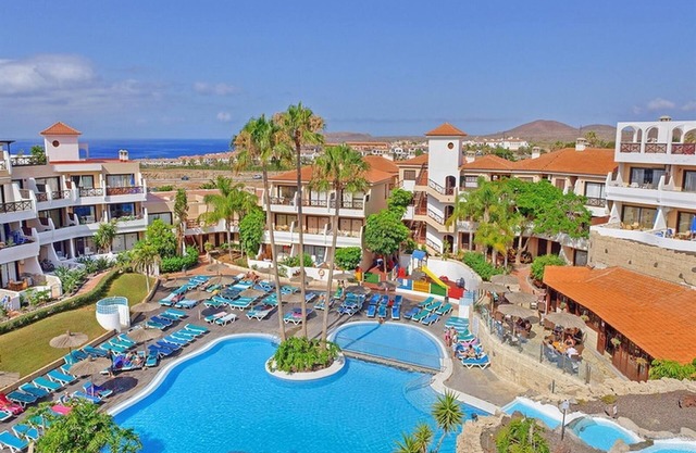 Studio 'Golf Del Sur' with Sea View, Shared Pool & Wi-Fi