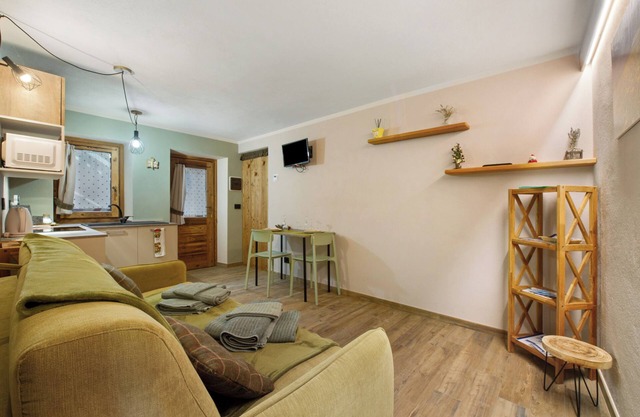 Studio 'Les Fleurs' with Wi-Fi