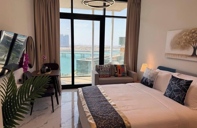 Studio Luxe in Maryah Island Near Cleveland and ADGM