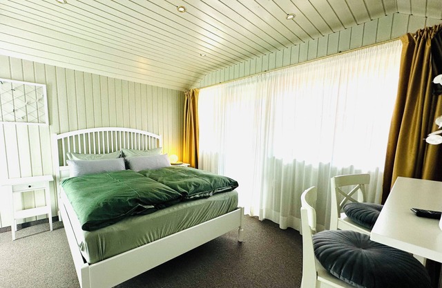Studio Neunblatt with sleeping area in organic garden B&B just outside Erfurt