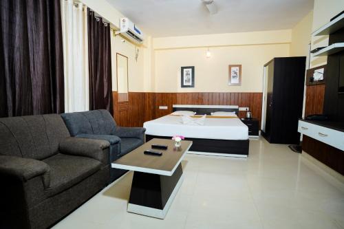 Studio Serviced Apt with Kitchen near Manyata Tech Park, Bhartiya City - Kothanur, Bengaluru