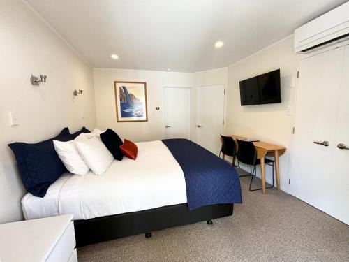 Studio Stay Narrow Neck Beach