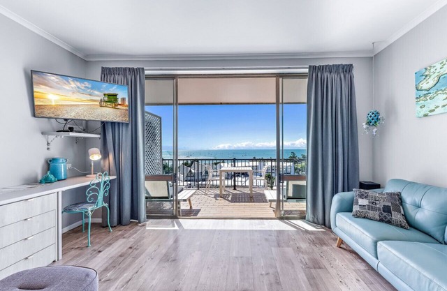 Studio unit with ocean view