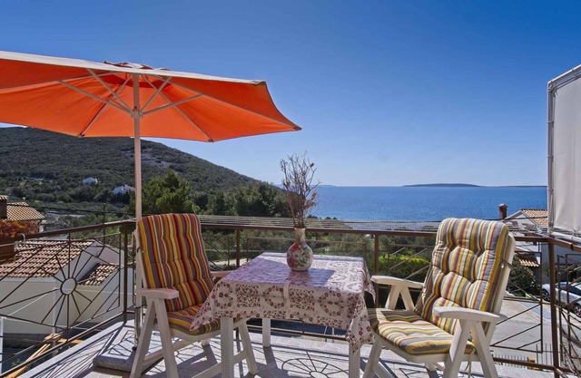 Studio with air conditioning close to the beach