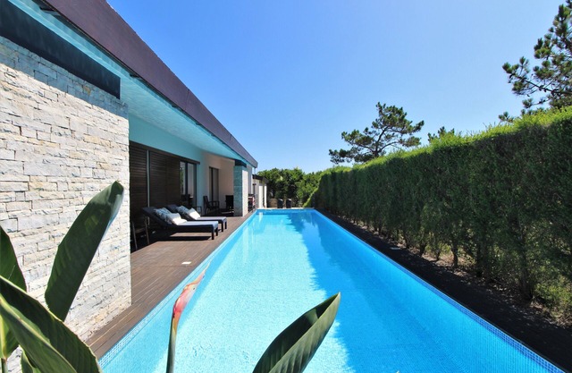 Stunning architect-designed villa with 4 bedrooms and private pool
