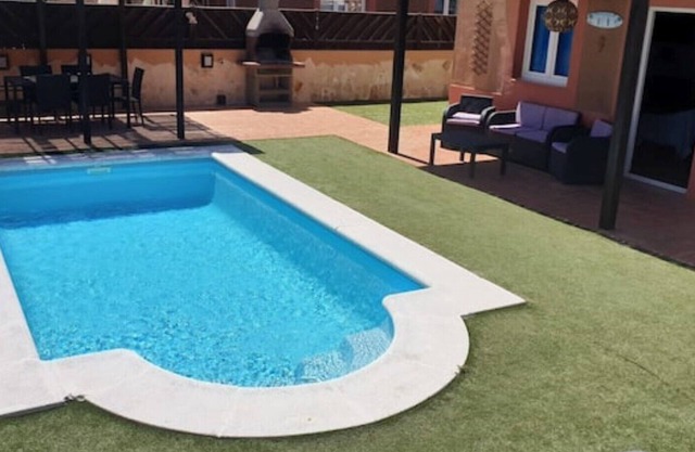 Stunning 3 Bedroom Detached Villa with Private Heated Pool