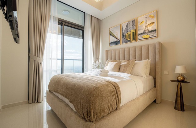 Stunning 3BR w/Panoramic Views in Aykon City