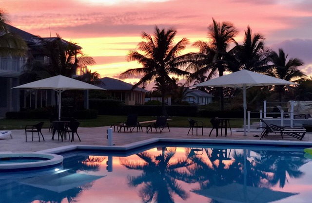 Stunning 4 bedroom Beachfront Villa! Infinity pool & hot tub.