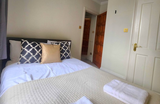 stunning 5 bedrooms house in Chelsea