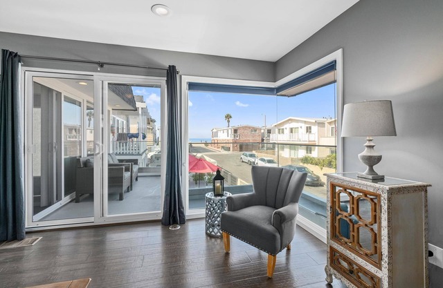 Stunning 6-Bedroom Oceanview Vacation Home w/Rooftop Deck