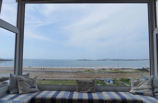 Stunning bay views and sunsets seen from all main rooms. Games room. Wetroom.