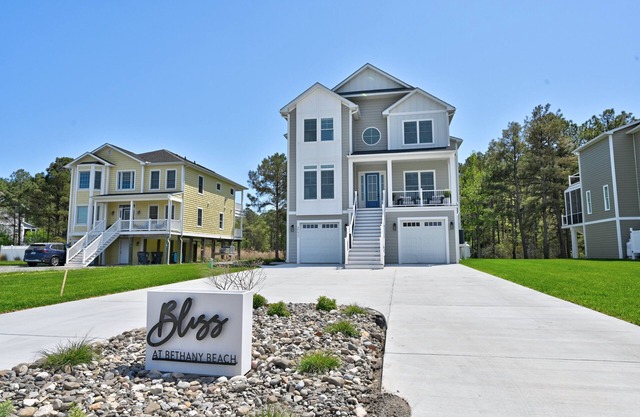 Stunning brand New 7 bedroom 5 bathroom home with elevator.