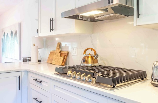Stunning Elkhorn Condo with Sauna, Hot Tub, + More!