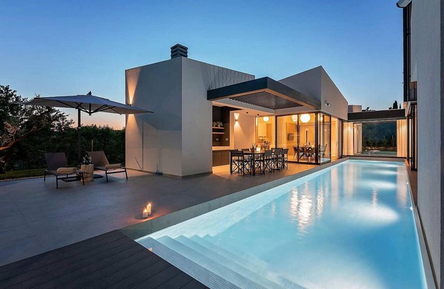 Stunning home in Kastelir-Labinci