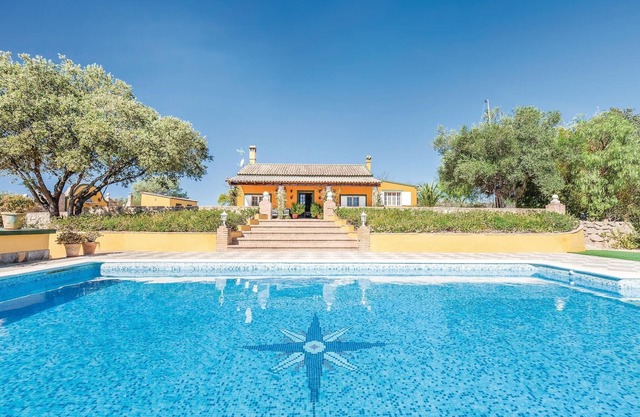 Stunning home in Constantina