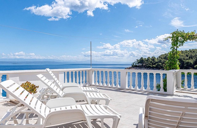 Stunning home in Crnja Luka with WiFi