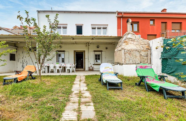 Stunning home in Fisterra with kitchen