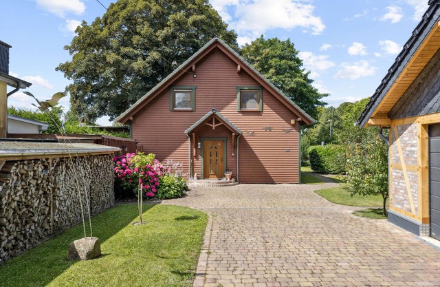 Stunning home in Kenz Küstrow