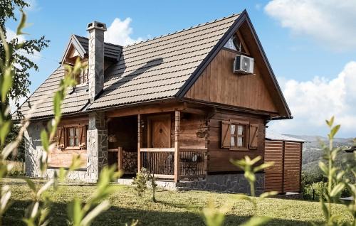 Stunning Home In Kostanjevac