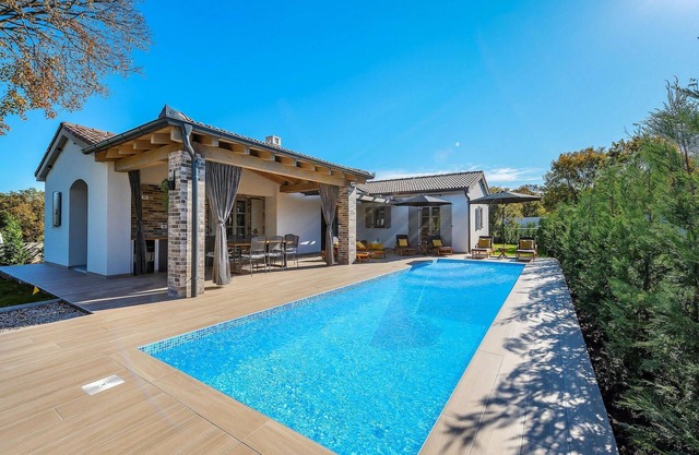 Stunning home in Krnica