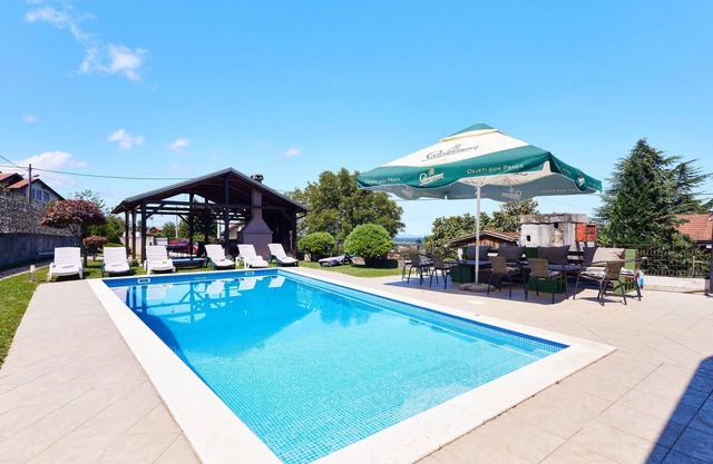 Stunning home in Starjak