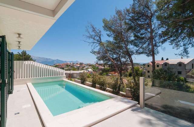 Stunning home in Sumartin