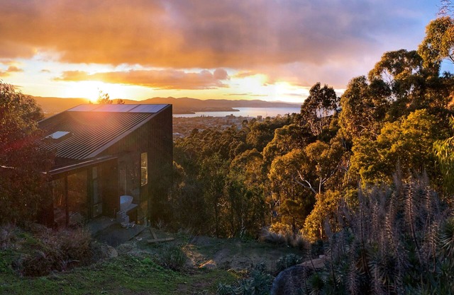 Stunning home with Breathtaking Views. Perfect for big groups and families!