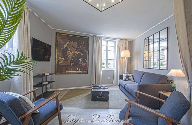 Stunning homely 2 bdr very quiet next to Greniers à Sel - Duplex Le Perroquet ★