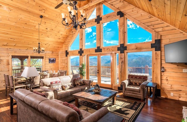 Stunning mountain views, game room, hot tub, and 5 king suites!