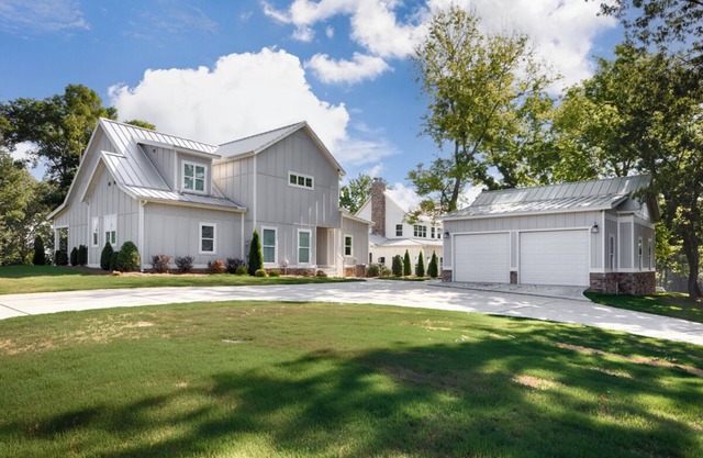 Stunning new home with lake access in a charming community, Great for a getaway!