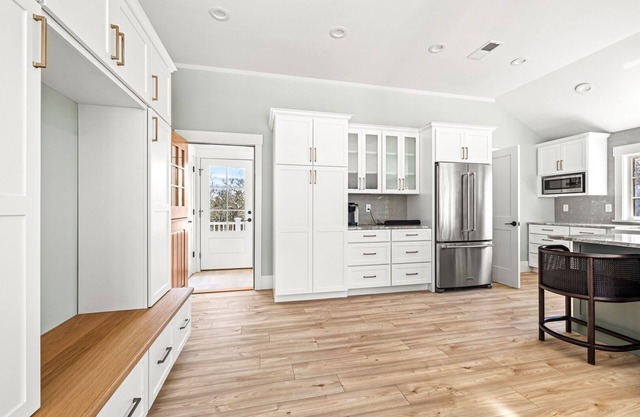 Stunning newly constructed home!Nature views, privacy&close to local attractions