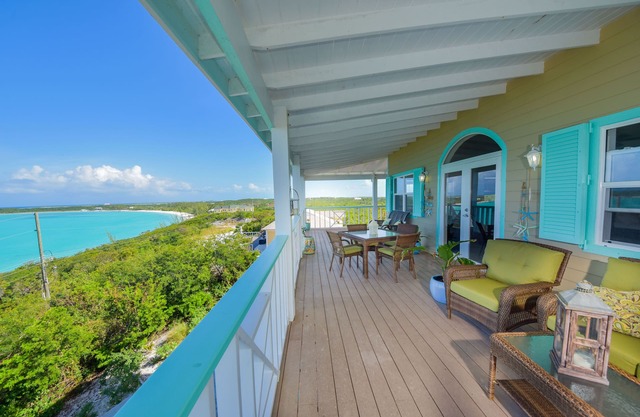 Stunning ocean views, first class accommodation - now with beautiful pool & deck