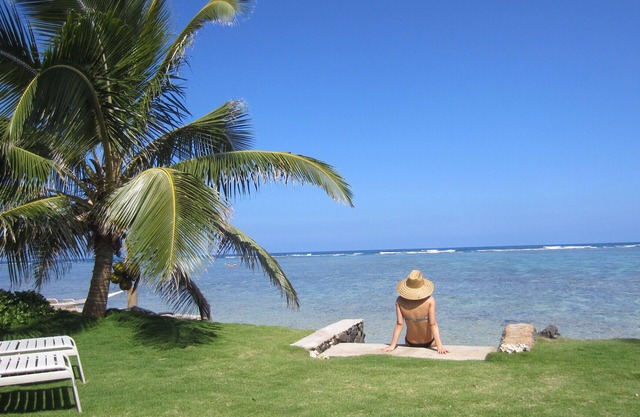 Stunning Oceanfront— Ocean/Sunrise View. Steps to the Beach. AC bedroom