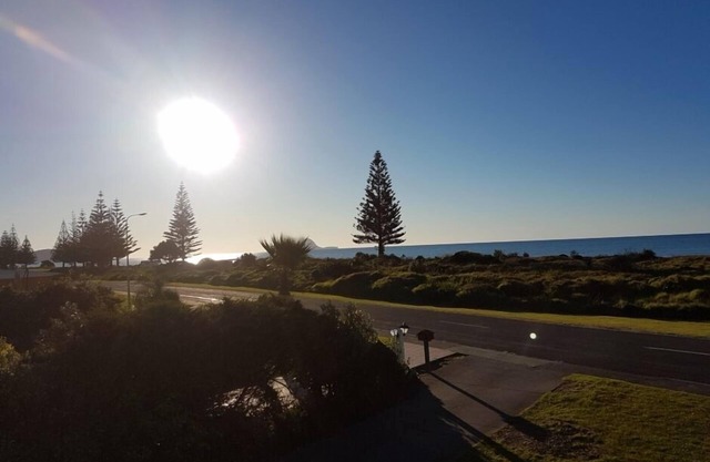 Stunning Ohope Ocean Views from a spacious house