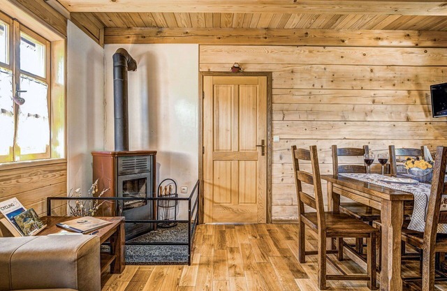 Stunning private villa for 4 guests with A/C, WIFI and TV