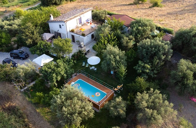 Stunning private villa for 6 guests with WIFI, private pool, A/C, TV, terrace and panoramic view