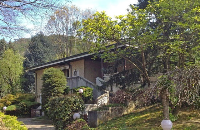 Stunning private villa for 8 guests with WIFI, TV, terrace, pets allowed and parking