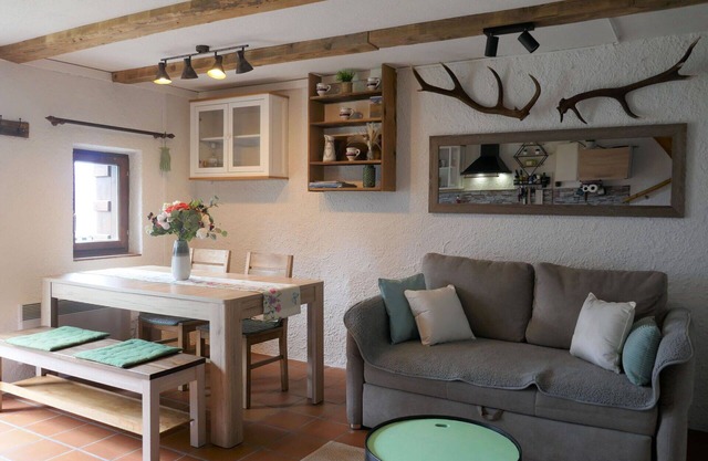 Stunning private villa for 4 people with WIFI and patio
