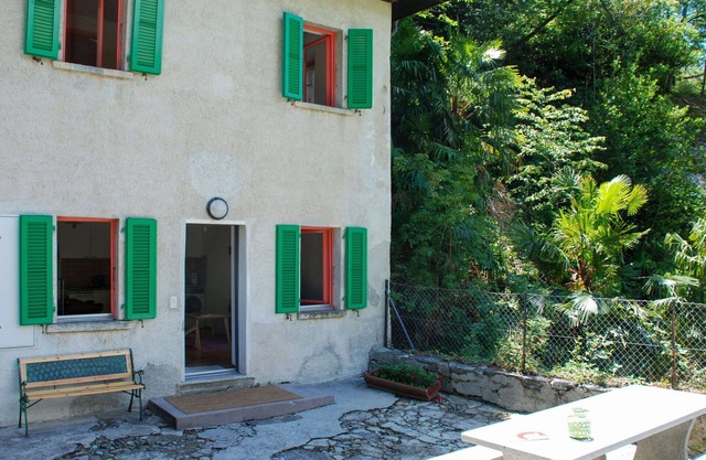 Stunning private villa for 4 people with WIFI, TV, patio, pets allowed and panoramic view
