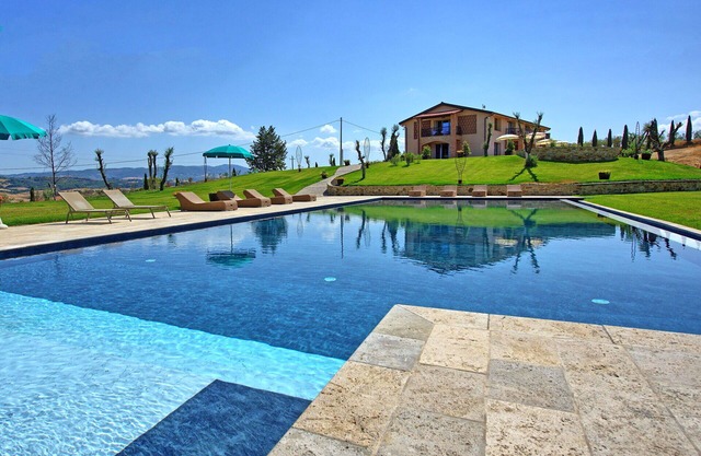 Stunning private villa for 12 guests with A/C, private pool, WIFI, TV, patio and panoramic view