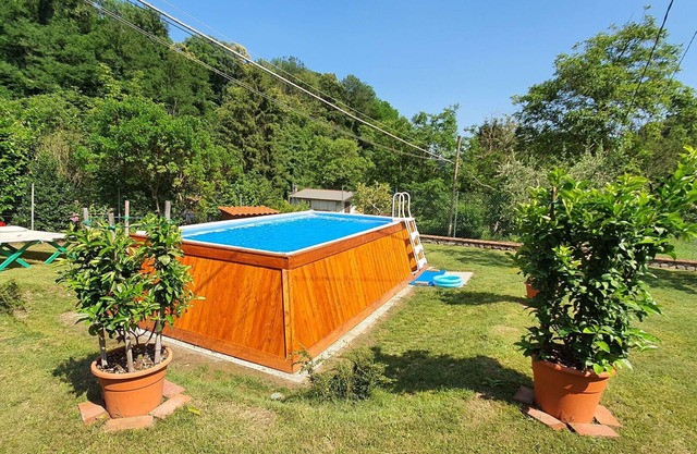 Stunning private villa for 6 guests with WIFI, private pool, TV and pets allowed