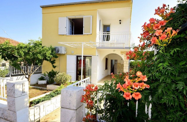 Stunning private villa for 8 people with WIFI, A/C, TV and terrace