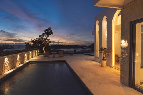 Stunning Sea Front Villa 4BR Nusa Dua