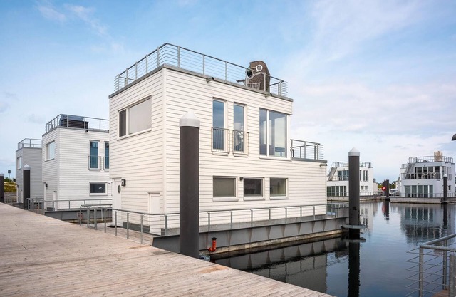 Stunning ship in Olpenitz with sauna