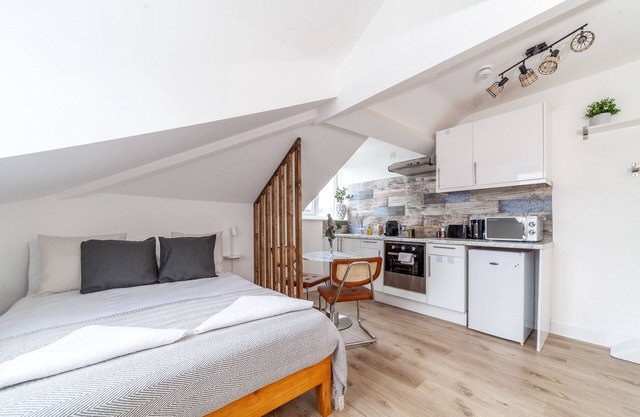 Stunning Studio flat in Finsbury park w/parking